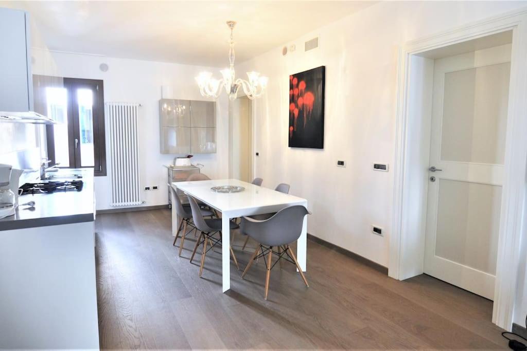 Stylish 100 Meters From San Marco Square Appartamento